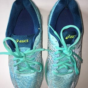 ASICS Gel Nimbus 17 Lite Show Size 6.5